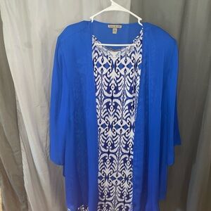 Danny & Nicole Blue and White Blouse